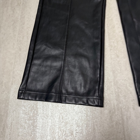 7 for all Mankind black faux leather wide leg crop pants - Picture 3 of 13